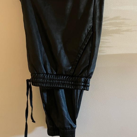 Urban outfitter - silence and noise vegan leather black pants - Picture 3 of 4